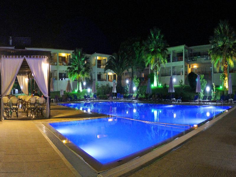 Kalyves Polygyrou Kalives Resort מראה חיצוני תמונה